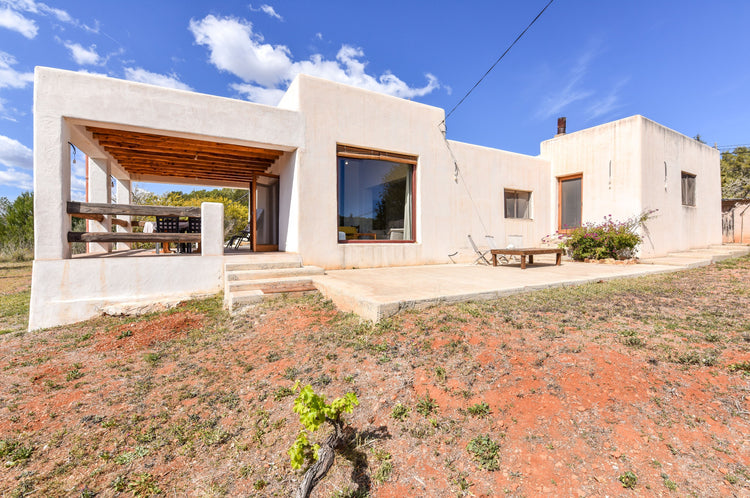 Spacious Finca with 3 Bedrooms and Huge Potential, Santa Gertrudis