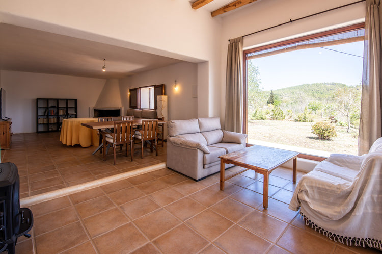 Spacious Finca with 3 Bedrooms and Huge Potential, Santa Gertrudis