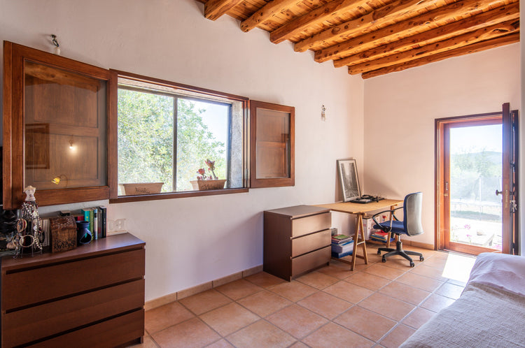Spacious Finca with 3 Bedrooms and Huge Potential, Santa Gertrudis