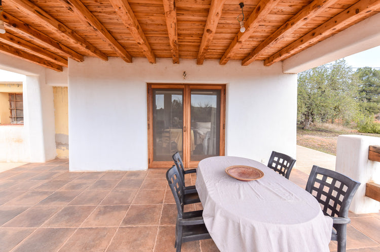 Spacious Finca with 3 Bedrooms and Huge Potential, Santa Gertrudis