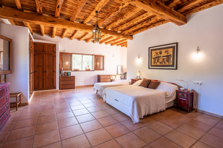 Spacious Finca with 3 Bedrooms and Huge Potential, Santa Gertrudis