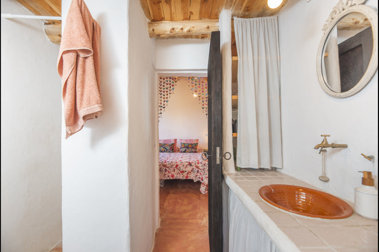 Authentic, secluded, beautiful – country house near Santa Agnes