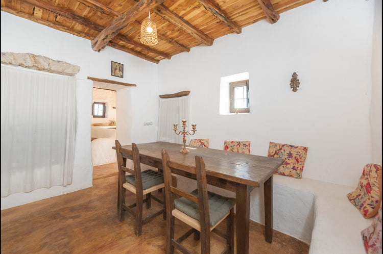 Authentic, secluded, beautiful – country house near Santa Agnes