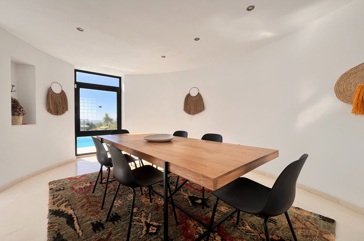 Elegant 4-bedroom villa near Cala Conta
