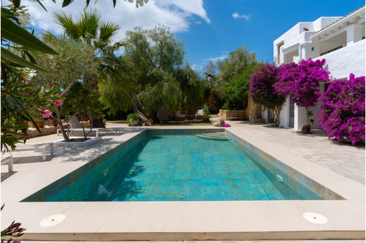 Charming and elegant 5-bedroom villa in San Rafael