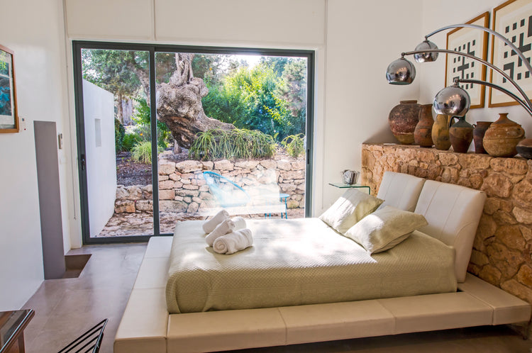 Contemporary 4-bedroom villa with licence, San Rafael