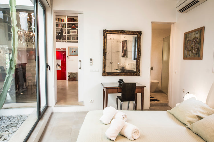 Contemporary 4-bedroom villa with licence, San Rafael