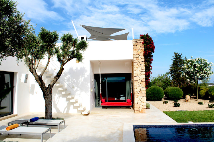 Contemporary 4-bedroom villa with licence, San Rafael