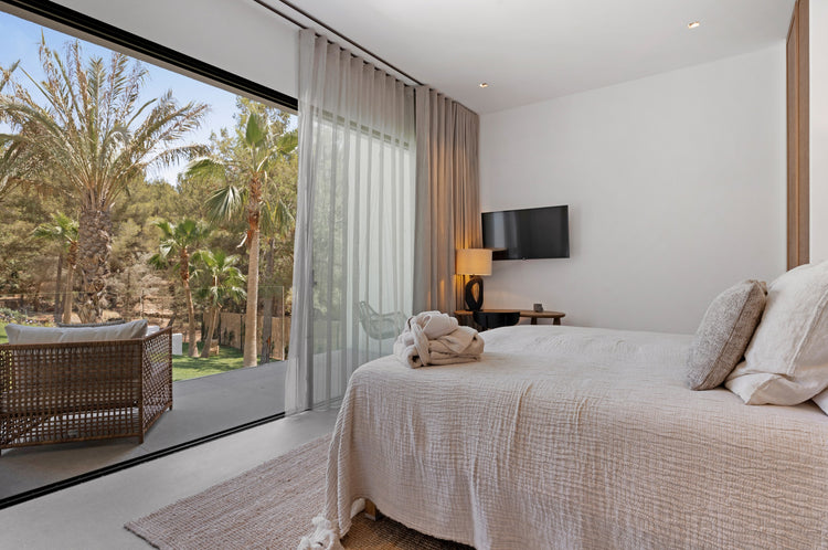 A Chic Bali-Inspired Oasis with Breathtaking Views