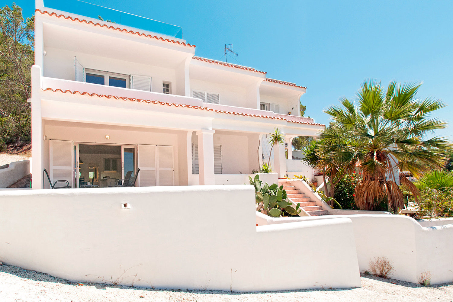 Modern 2-bedroom Villa with Sea Views, San Jose