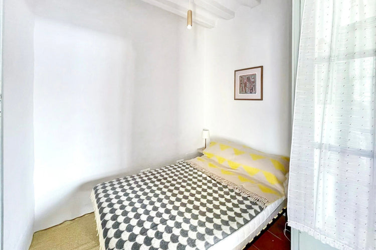 Charming 2-Bedroom Flat in Ibiza's Marina