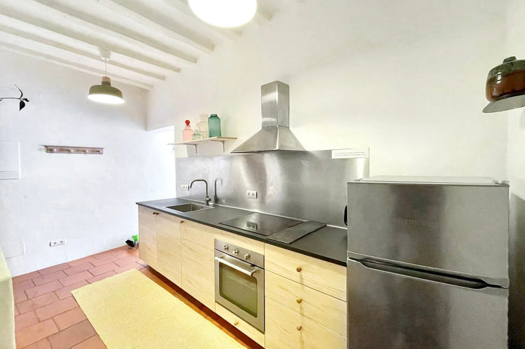 Charming 2-Bedroom Flat in Ibiza's Marina