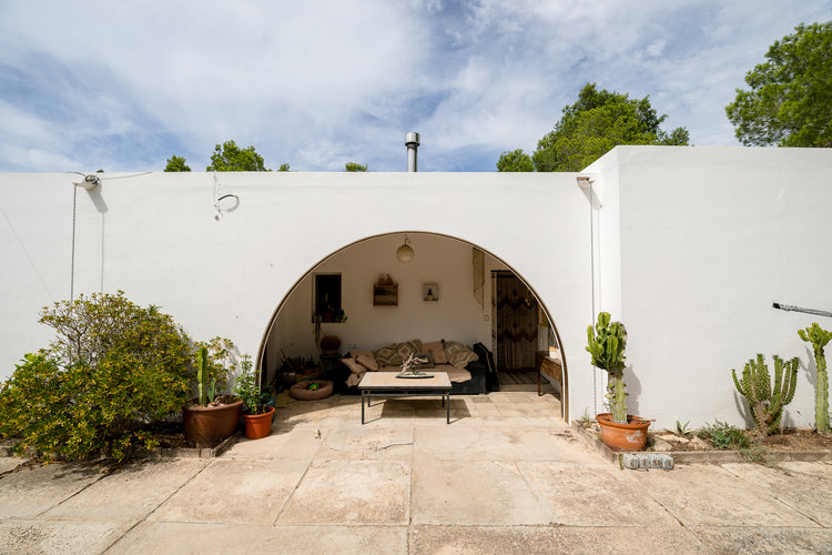 Charming 3-bedroom house with potential to extend, Cala de Bou
