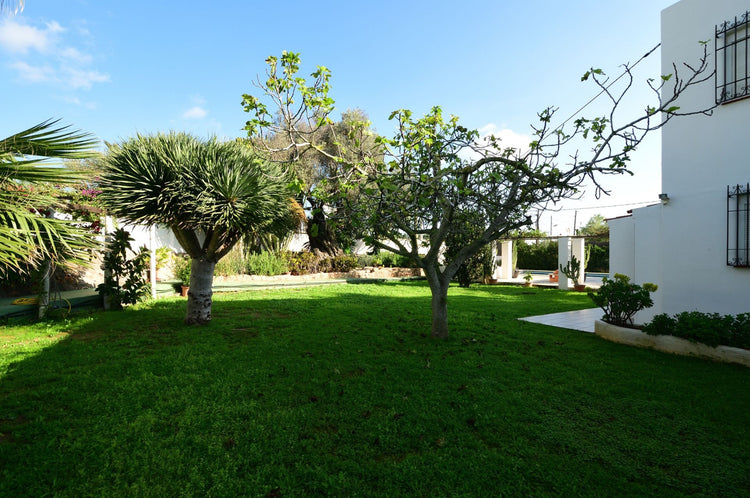 4-bedroom detached house with pool and garden, Ibiza