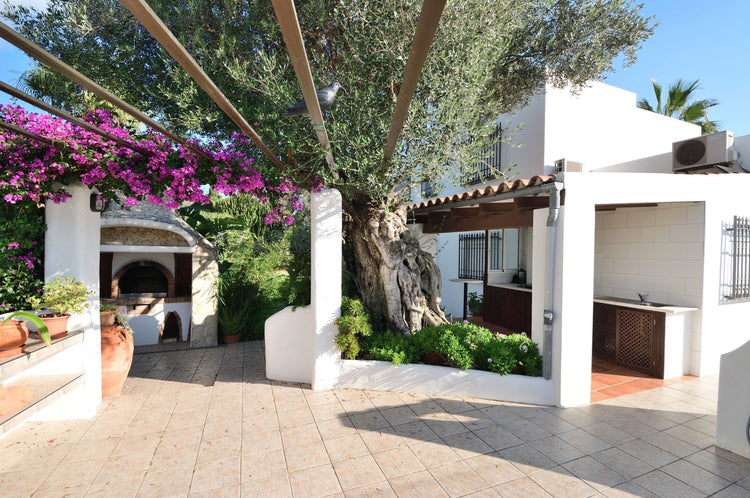 4-bedroom detached house with pool and garden, Ibiza