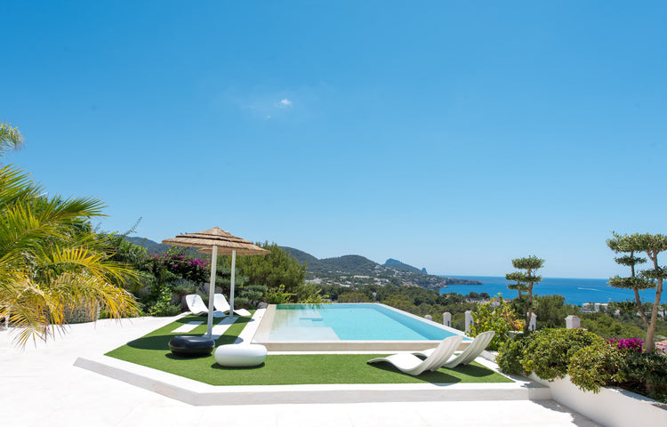 Eye-catching, contemporary villa overlooking Cala Tarida