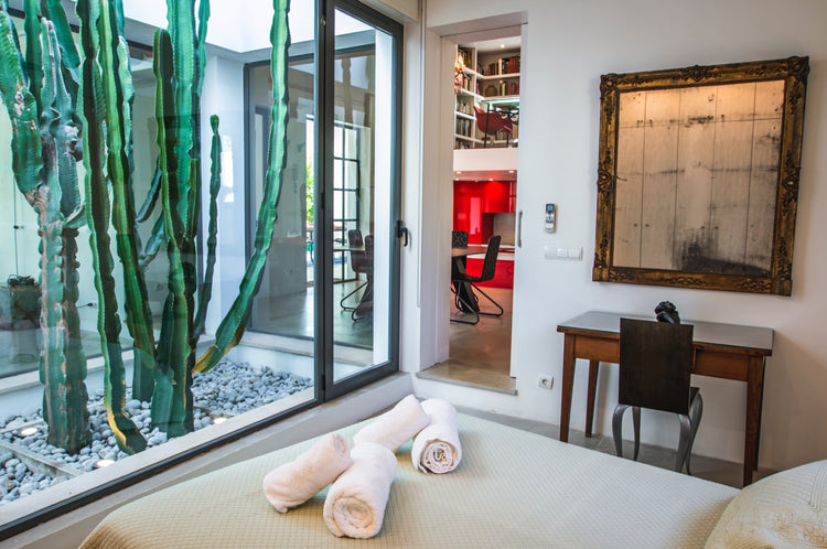 Contemporary 4-bedroom villa with licence, San Rafael