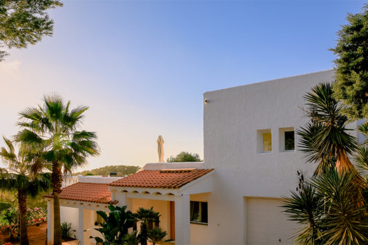 Light-filled 5-bedroom villa facing the sunset, Cala Tarida